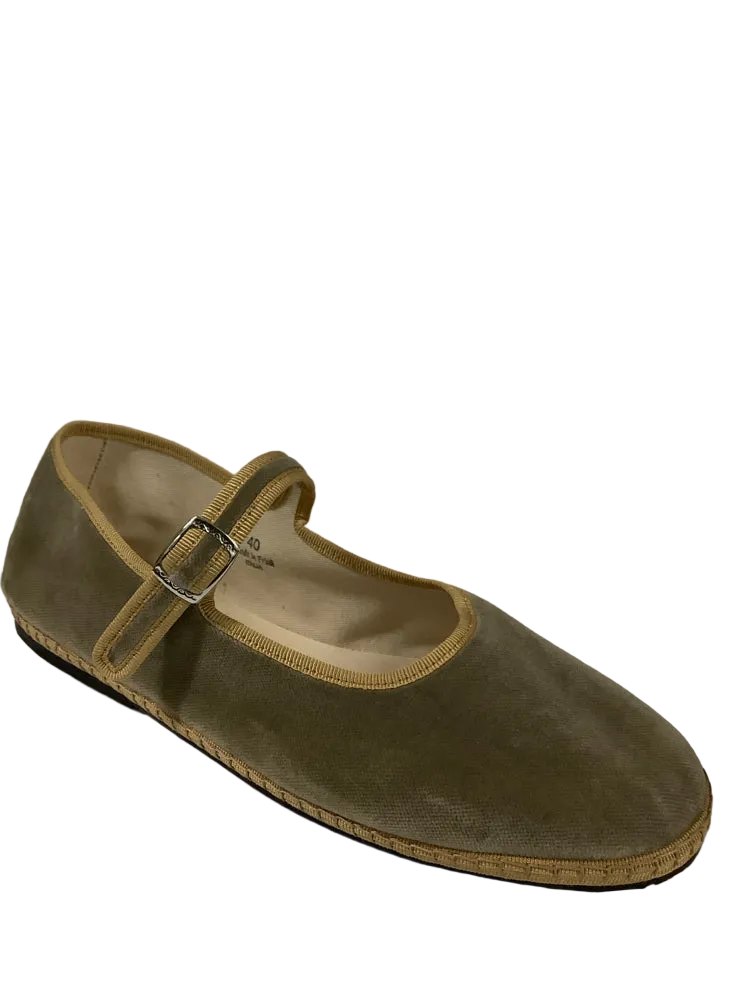 Viani Shoe Size 9 Gray & Tan Friulane Flats