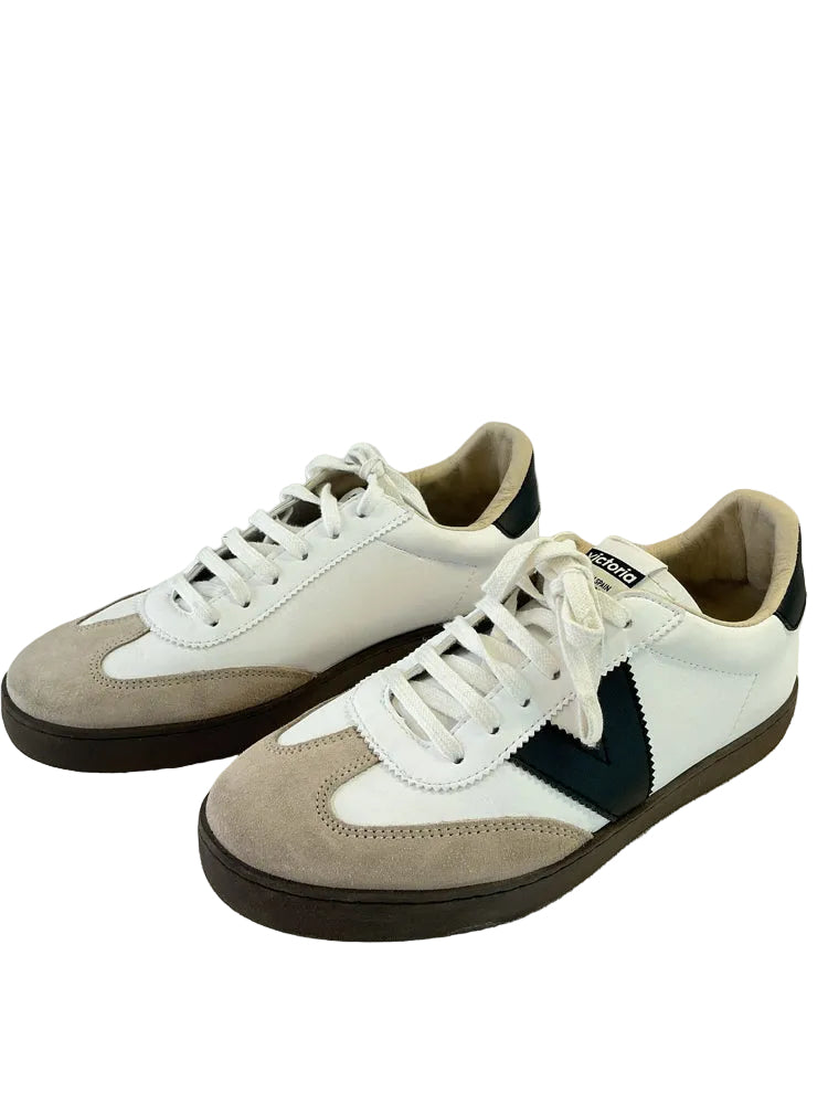 Victoria Shoe Size 8/8.5 White & black Sneakers