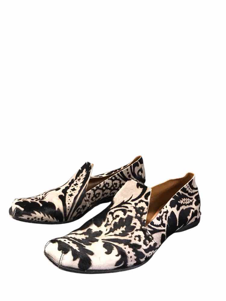 Cliff Dweller Shoe Size 9 Black & Gray Flats