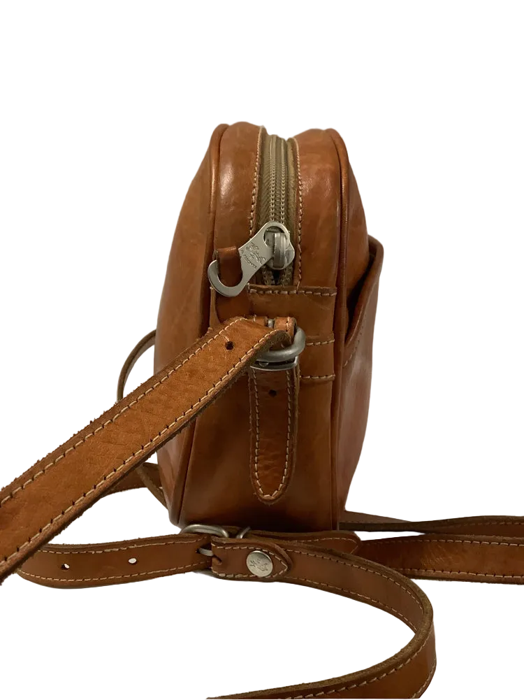 Il Bisonte Tan Handbags