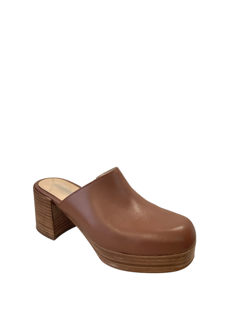 Intentionally Blank Shoe Size 7.5/8 Brown Facts Heels