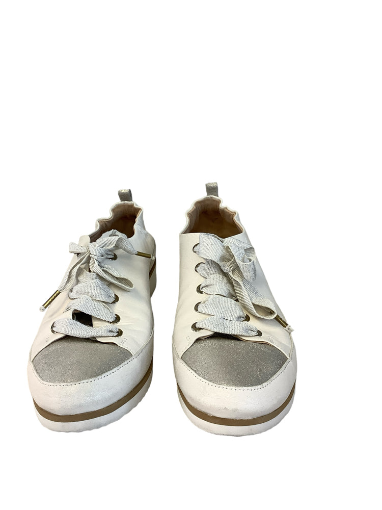 7.5 Ron White Sneakers