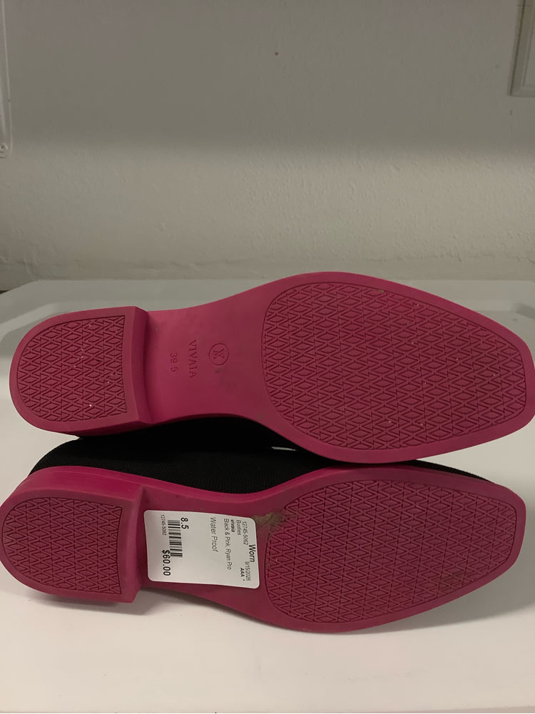 vivaia Shoe Size 8.5 Black & Pink Ryan Pro Booties