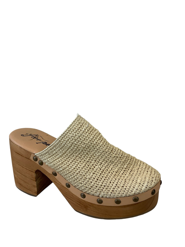 Free People Shoe Size 7.5 Tan Clogs