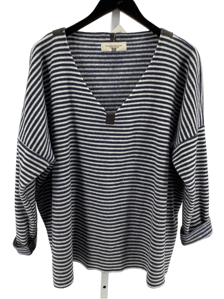 Henriette Steffensen Size M Navy & white Sweater