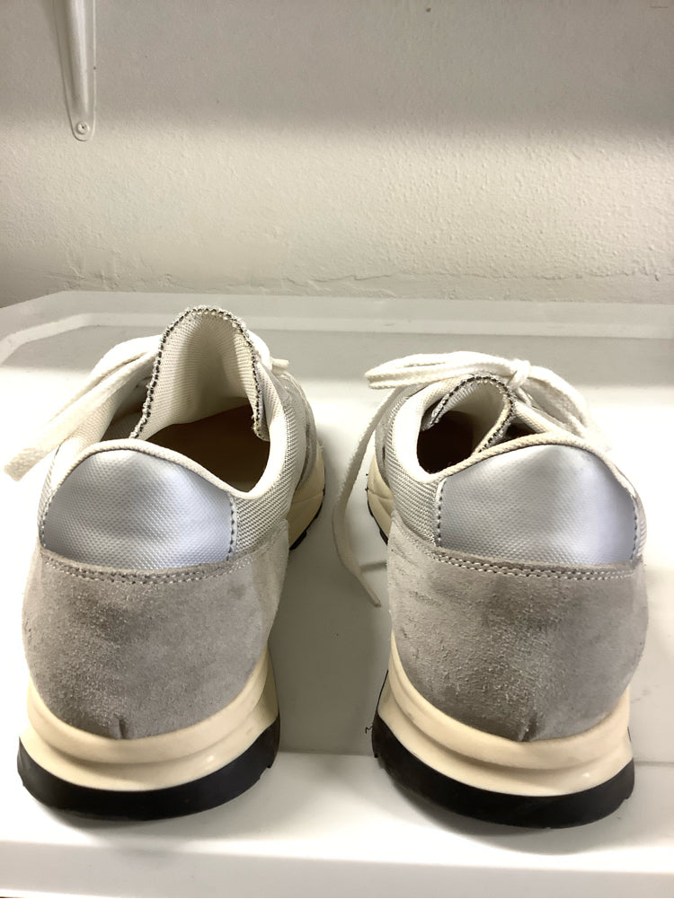 Woman by Common Projects Shoe Size 10 Gray Sneakers
