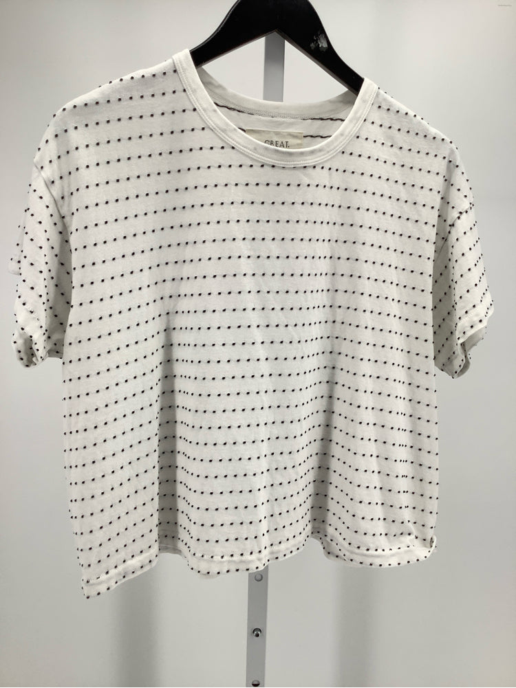 the GREAT Size M White & black Swiss Dot Shirt