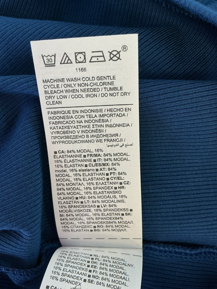 Athleta Size XL Blue Shirt