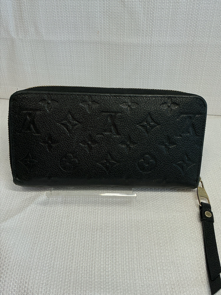 Louis Vuitton Black Zippy Wallet