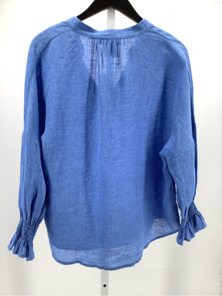 Finley Size M Blue Shirt