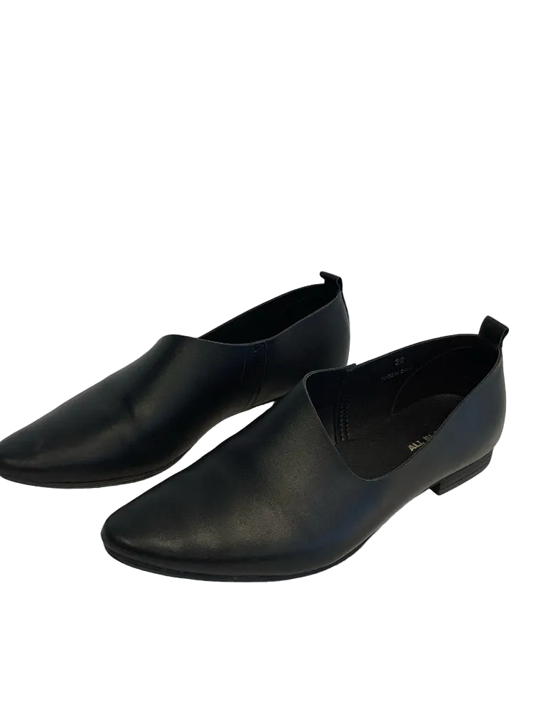 All Black Shoe Size 8 Black Flats