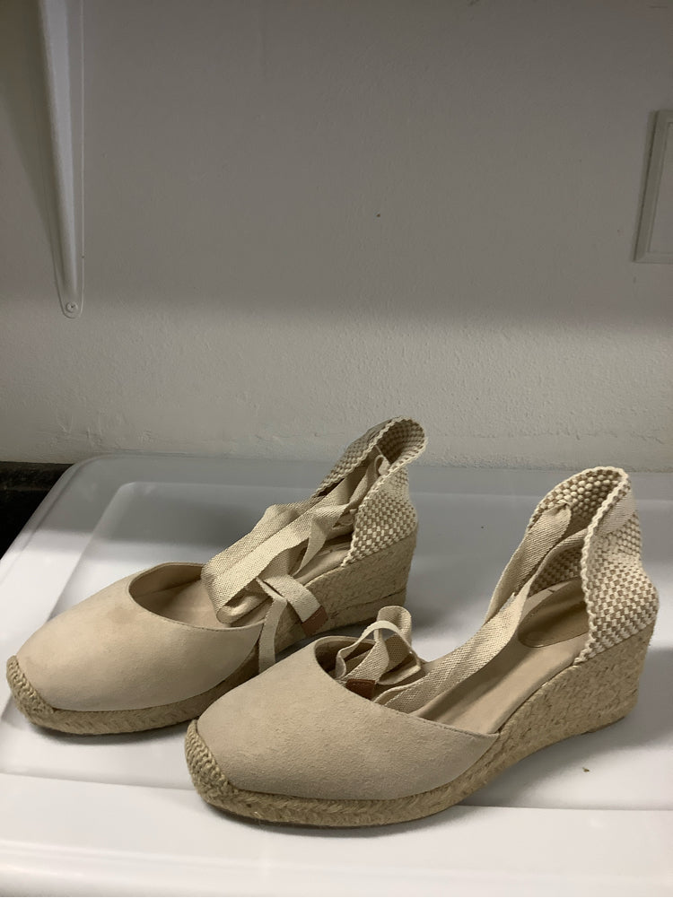 Boden Shoe Size 9 Tan Cassie Wedges