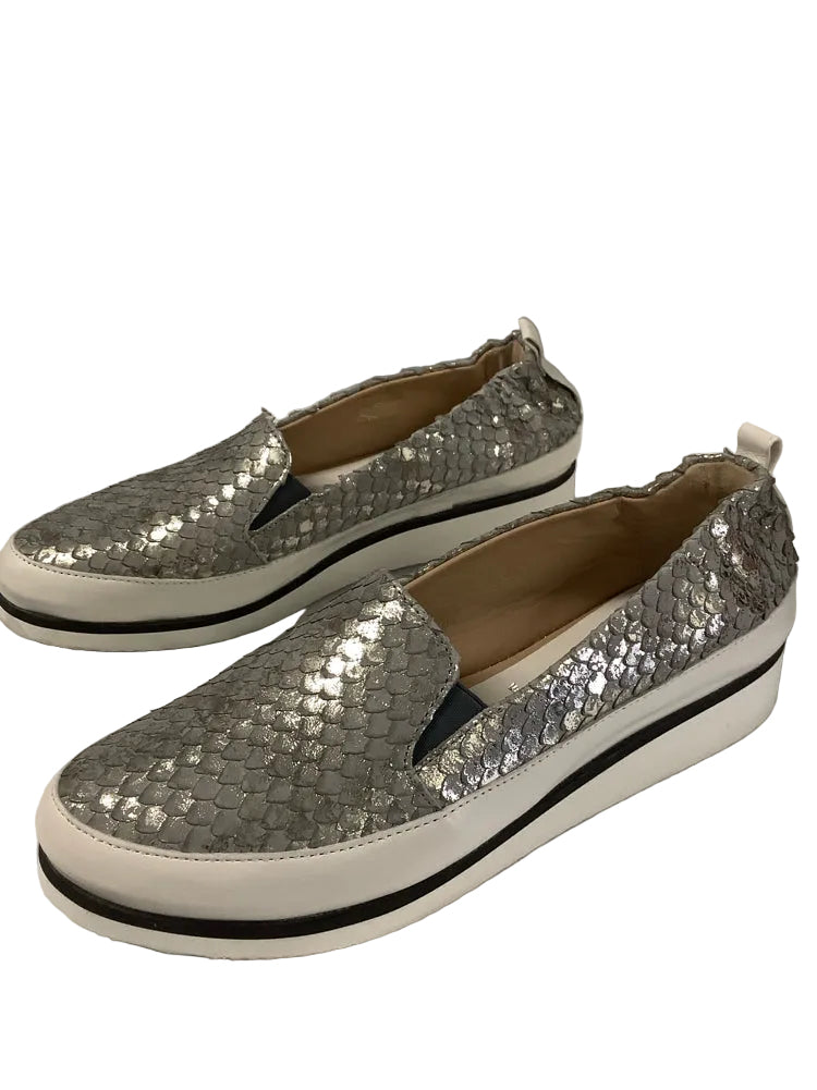 Ron White Shoe Size 7 Silver Nell Sneakers