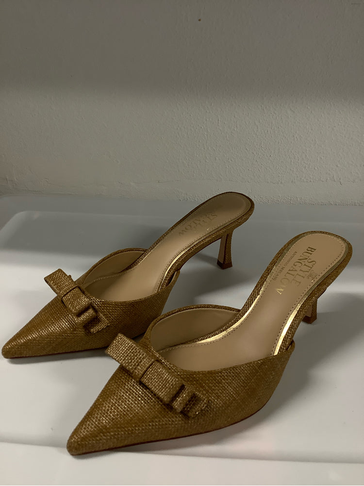 Antonio Melani Shoe Size 6.5 Brown Mules