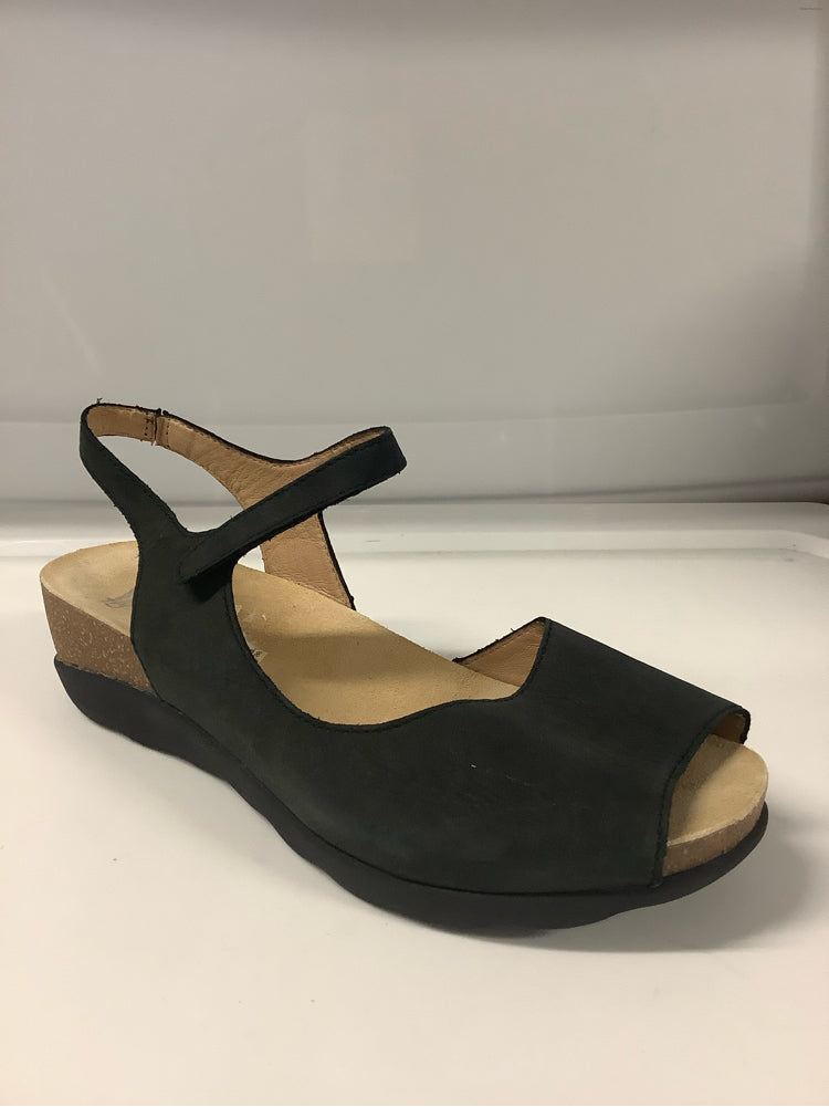 Dansko Shoe Size 8.5 Black Marcy Sandals