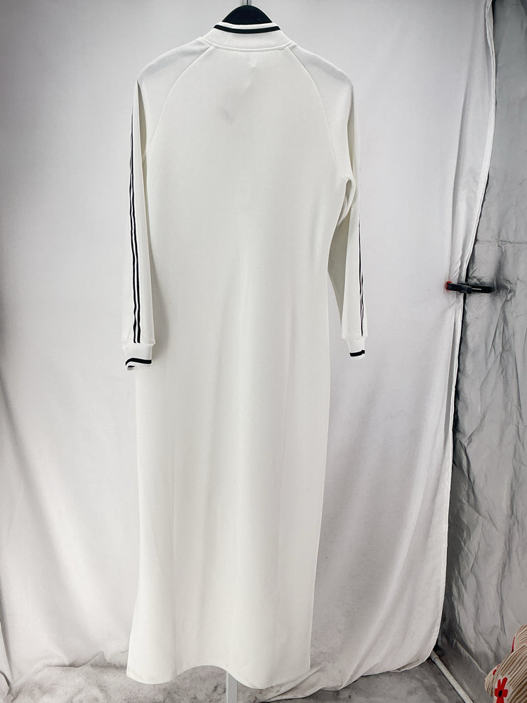 Modesees Size M White & black Dress