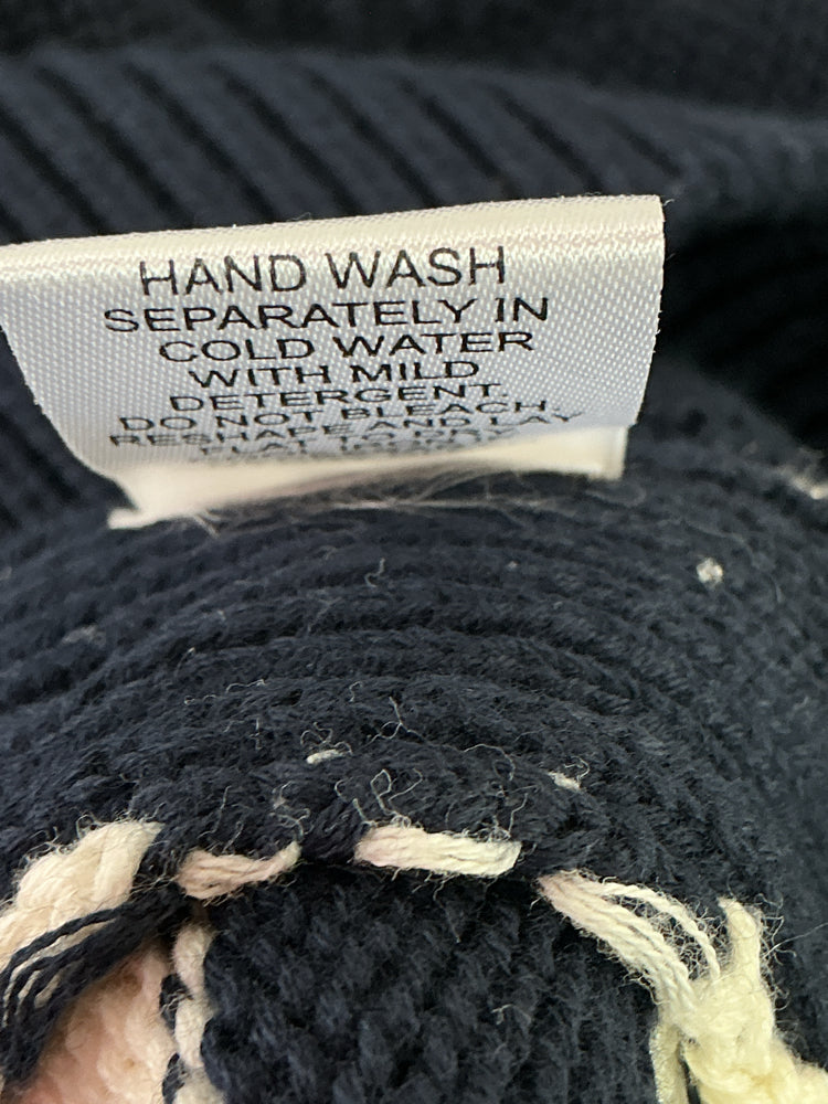 Tuckernuck Size XL Navy & Cream Sweater