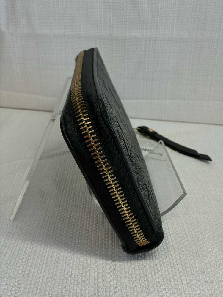 Louis Vuitton Black Zippy Wallet