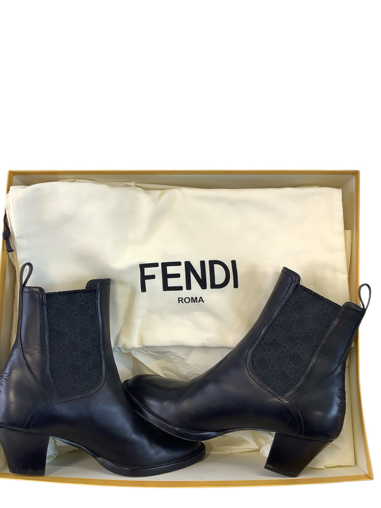 Fendi Shoe Size 7.5 Black Karligraphy Booties