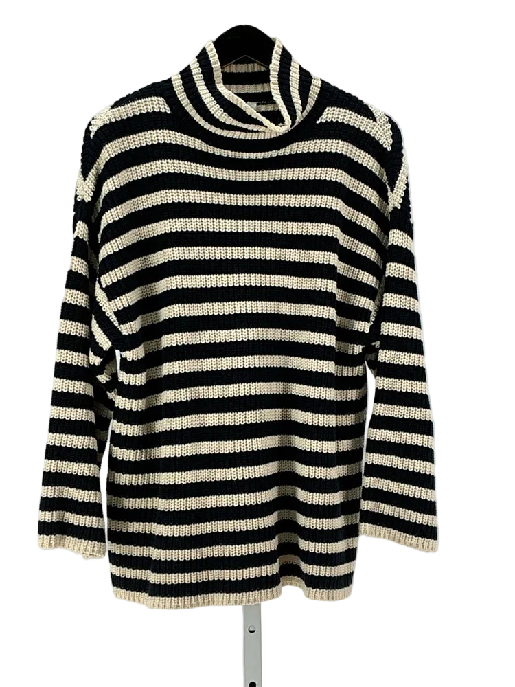 Demylee Size S Navy & Cream Sweater