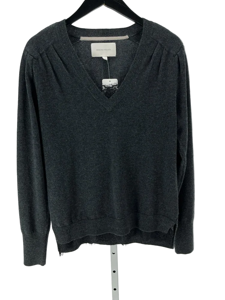 Brochu Walker Size M Gray & Black Sweater