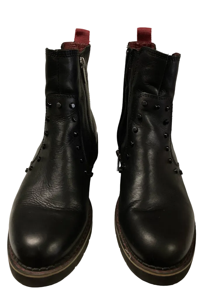 Pikolinos Shoe Size 8.5 Black & Red Victoria Booties