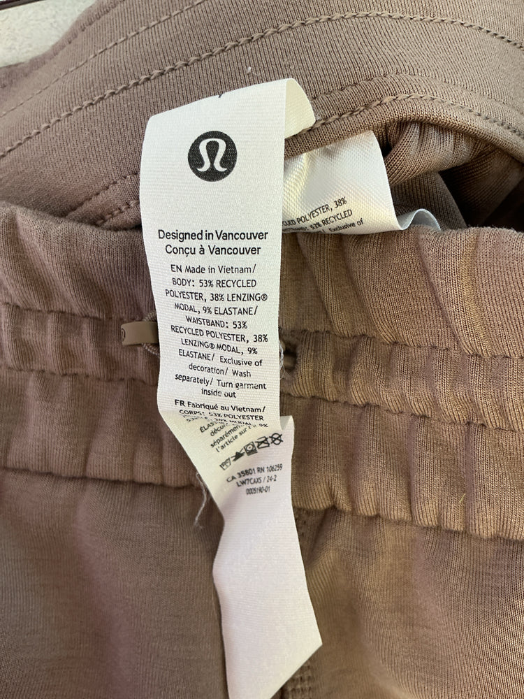 lululemon Size 4 Tan Shorts