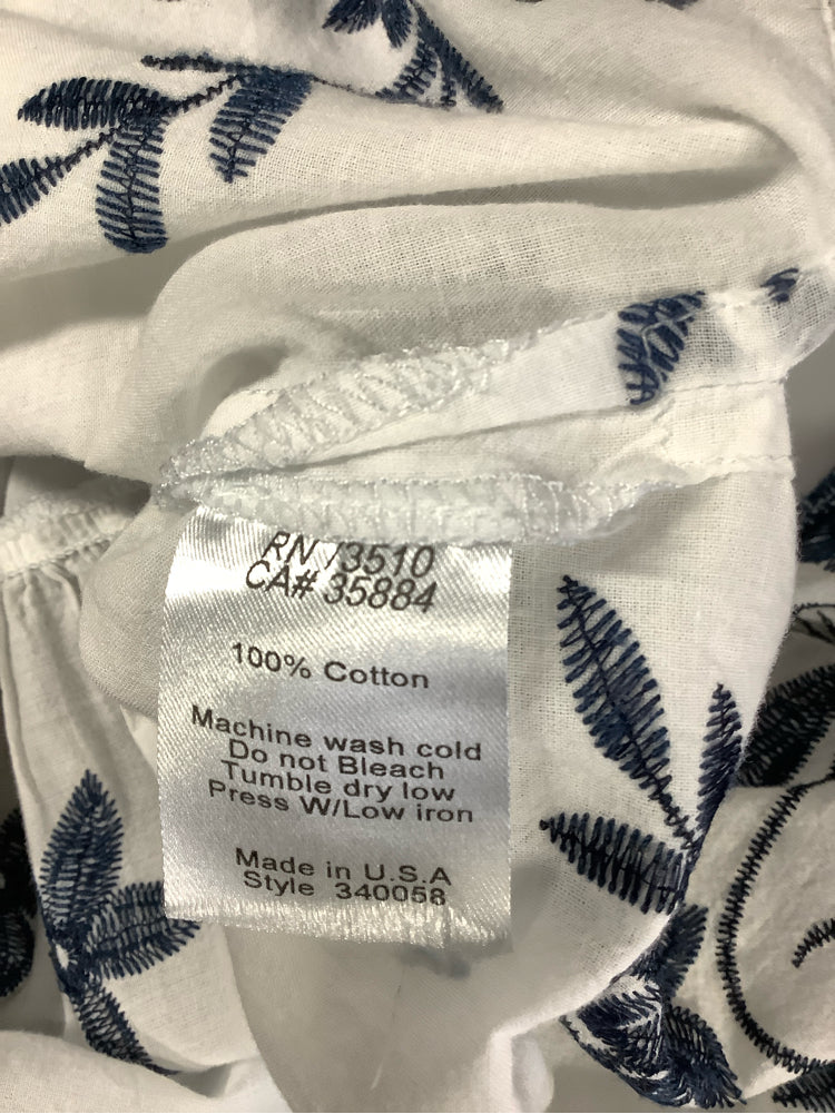 Ivy Jane Size L White & Navy Shirt