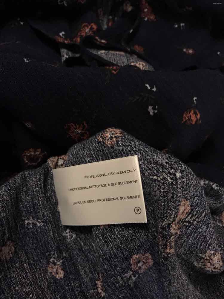 AG Size M Navy multi Shirt