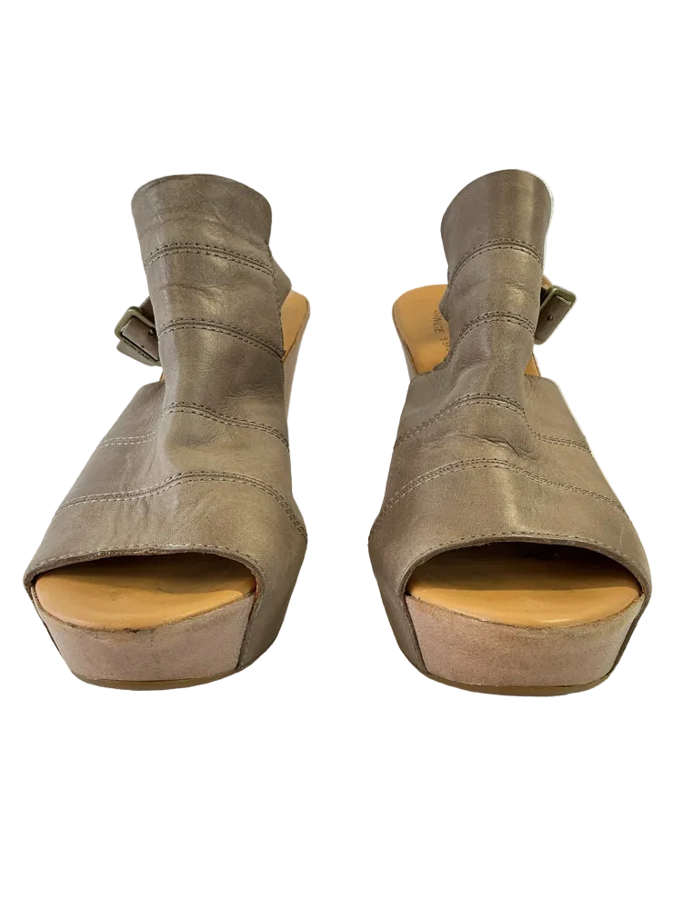 Kork Ease Shoe Size 9 Brown Wedges