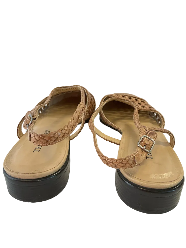 Trotters Shoe Size 8.5 Tan Slingbacks
