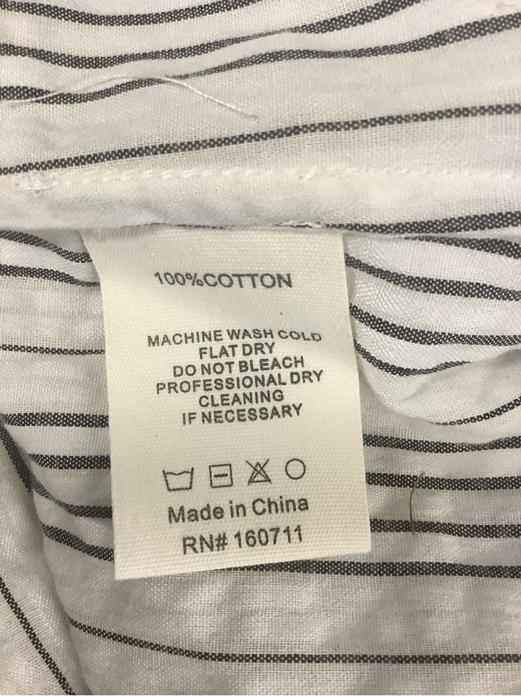 amente Size M/L White & Gray Dress