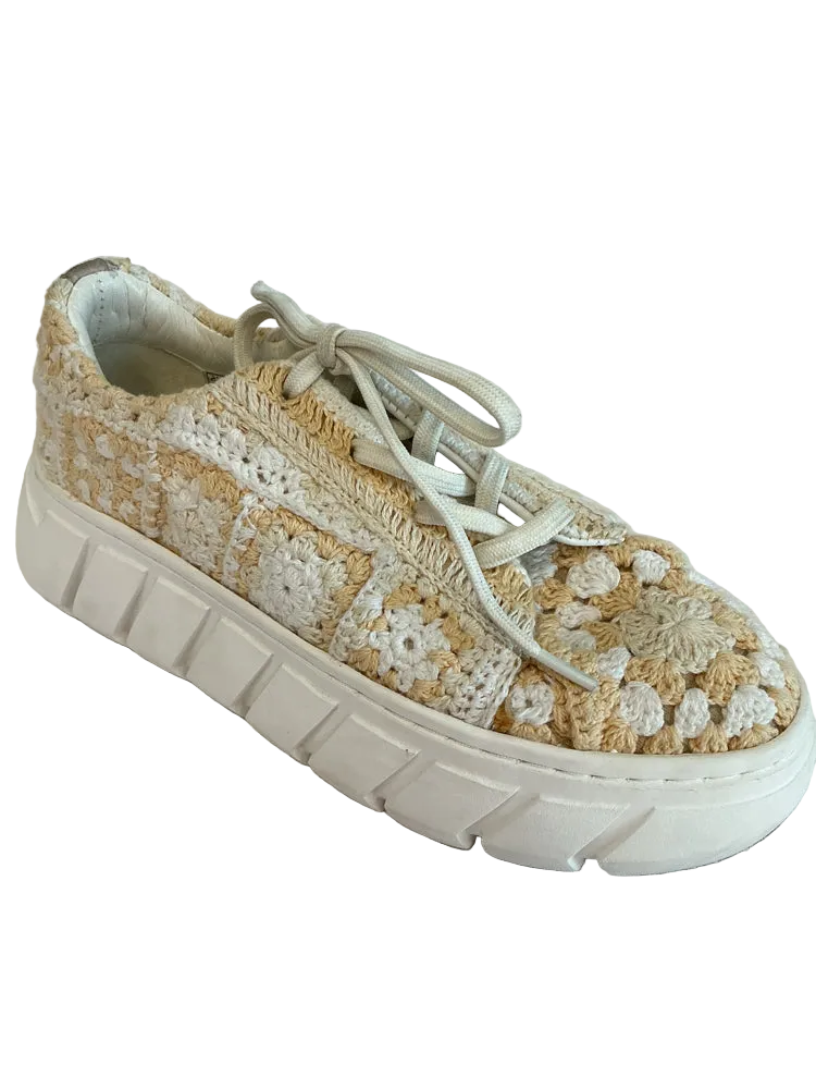 Free People Shoe Size 7 White & Tan Sneakers