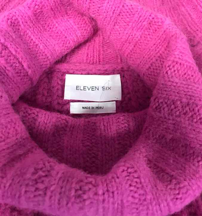 Eleven Six Size M/L Pink Sweater