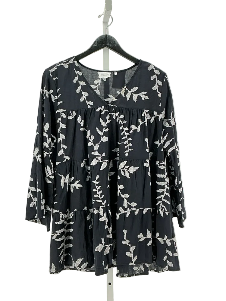 Foil Size 10 Black & White Shirt