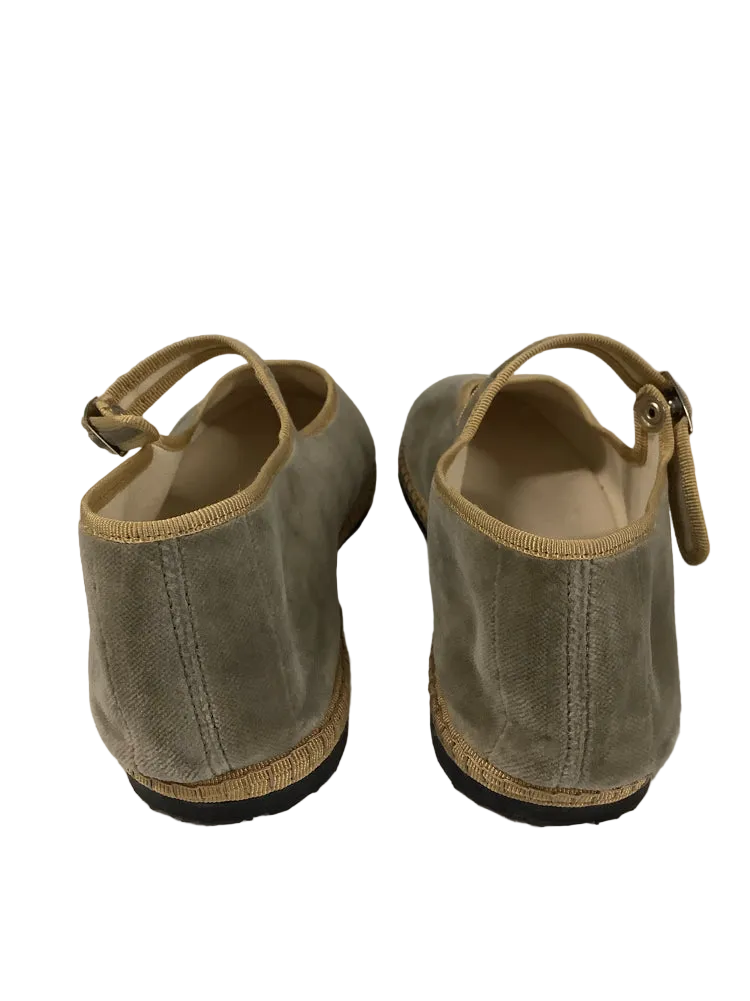 Viani Shoe Size 9 Gray & Tan Friulane Flats