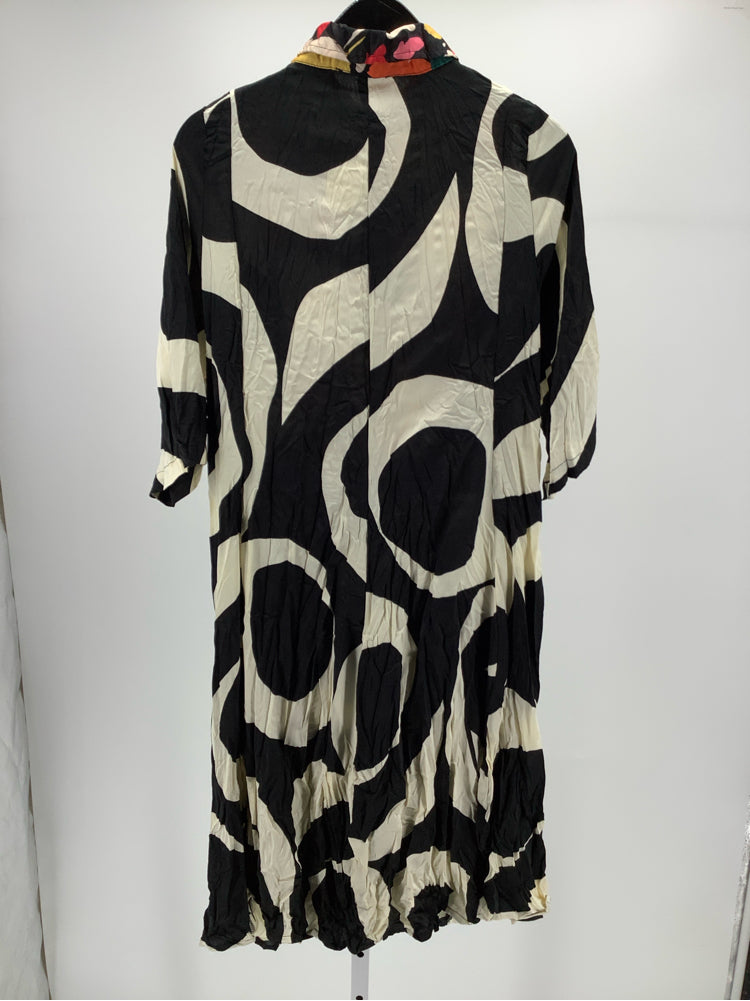Alembika Size 8/10 Black multi Fatima Dress