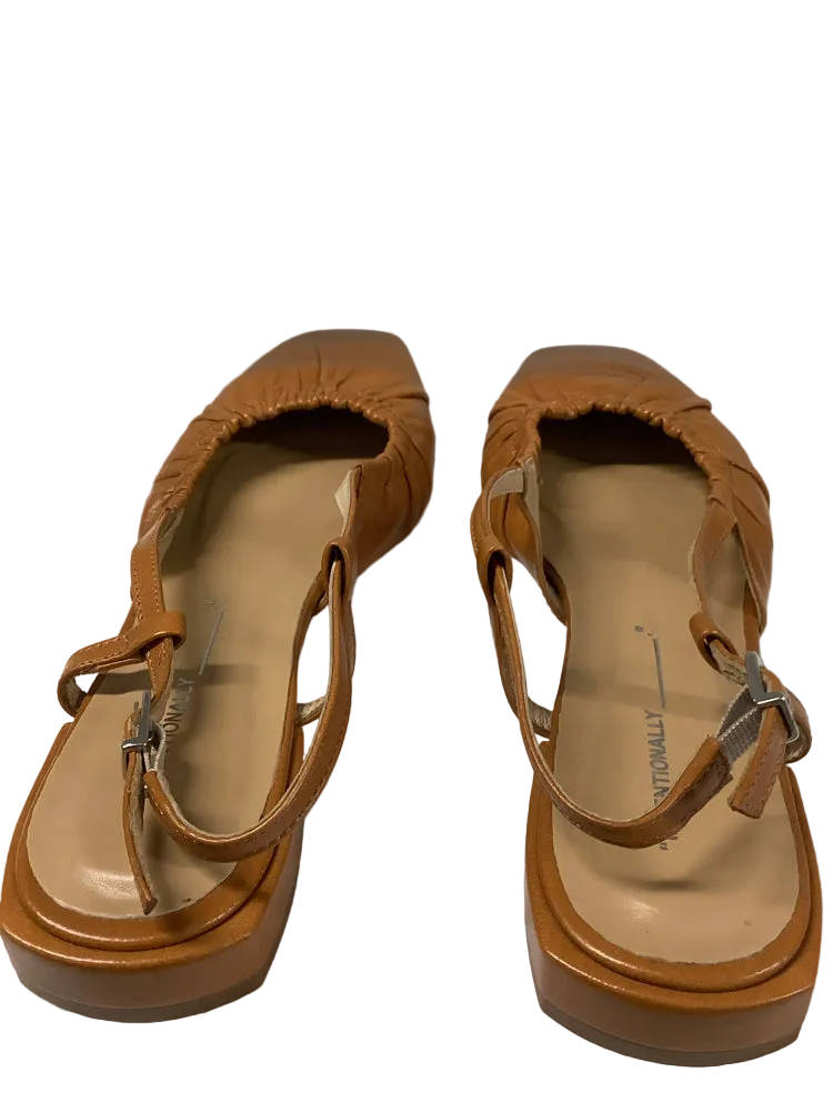 Intentionally Shoe Size 9.5/10 Brown Daff Slingbacks