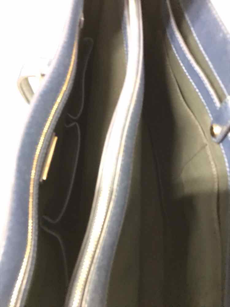 Tory Burch Navy Robinson Handbags