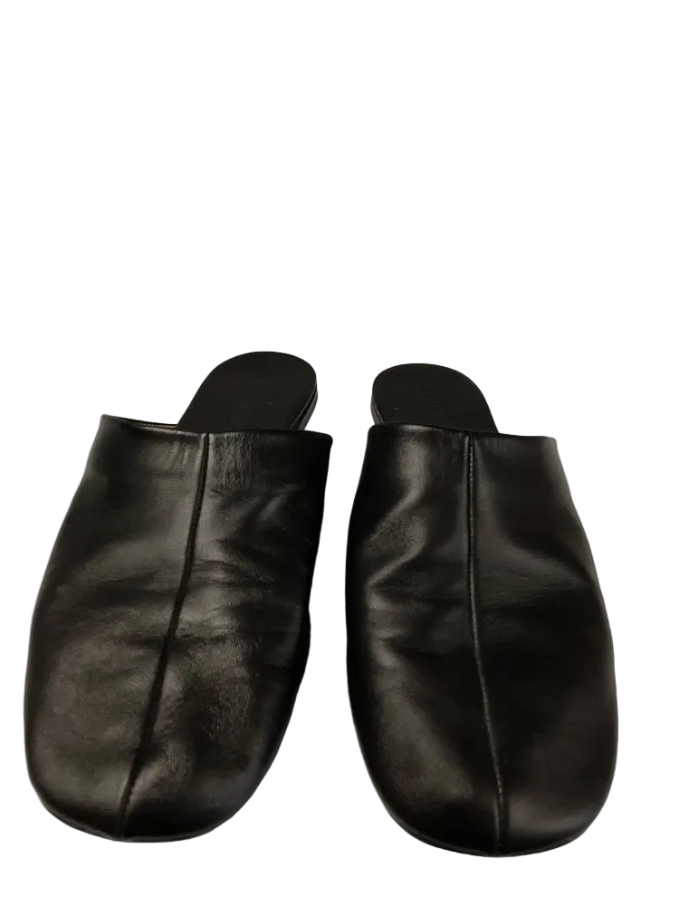 Flattered Shoe Size 10 Black Maurine Mules