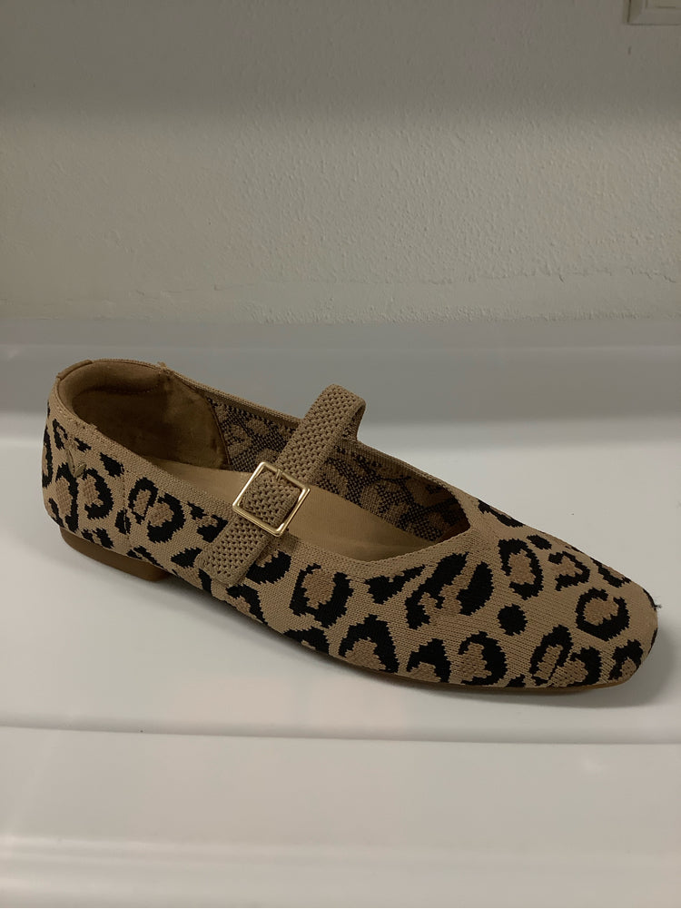 vivaia Shoe Size 6 Tan & Black Margot Mary Jane