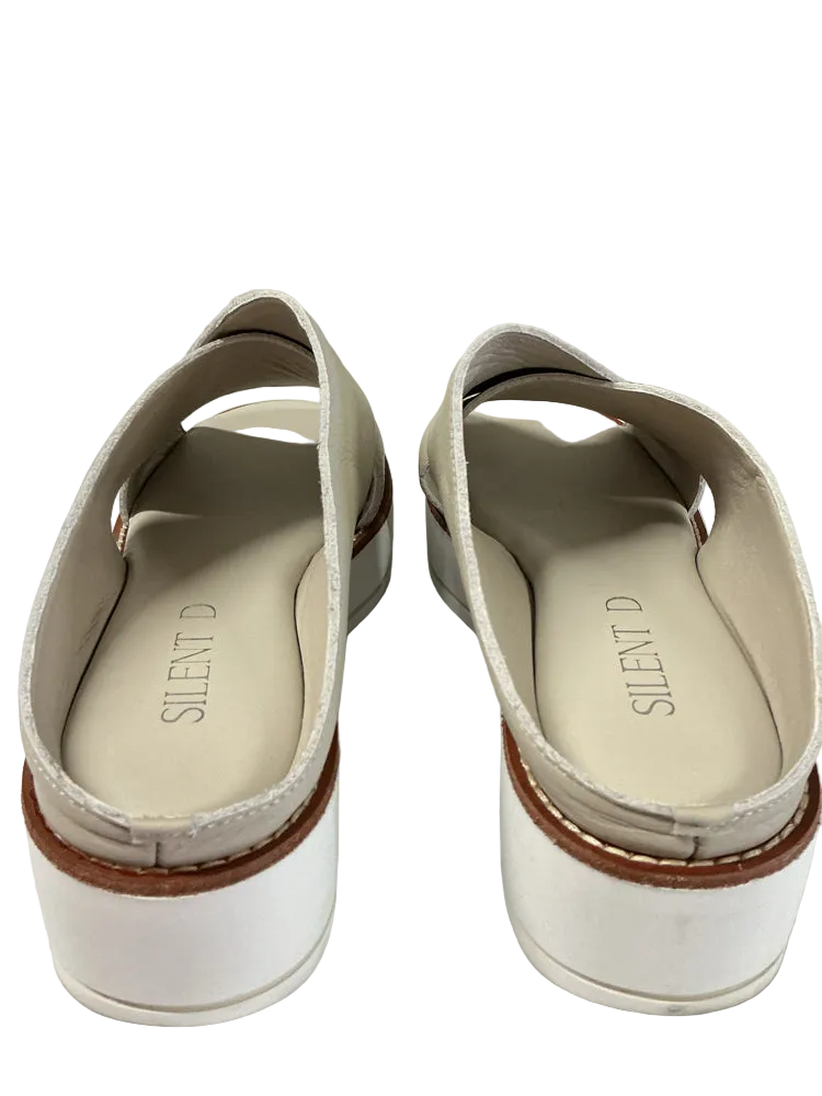 Silent D Shoe Size 7/7.5 Gray Sandals