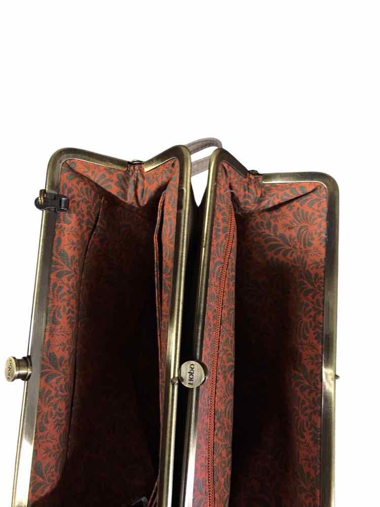 Hobo Taupe Leanne Handbags