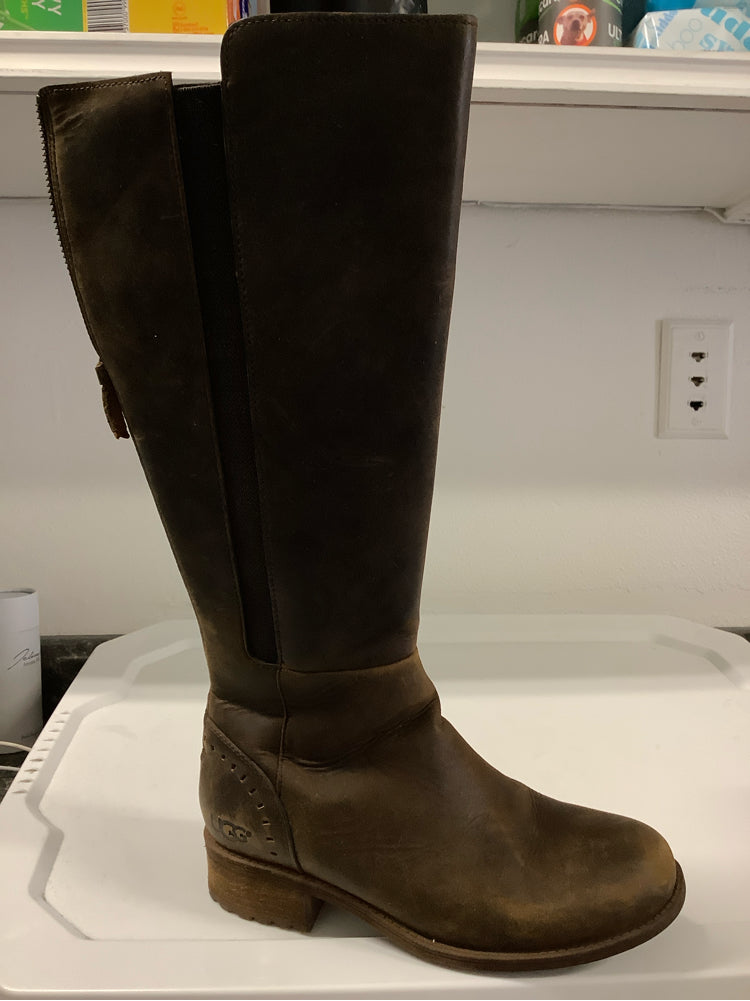 Ugg Shoe Size 7 Brown Vinson Boots