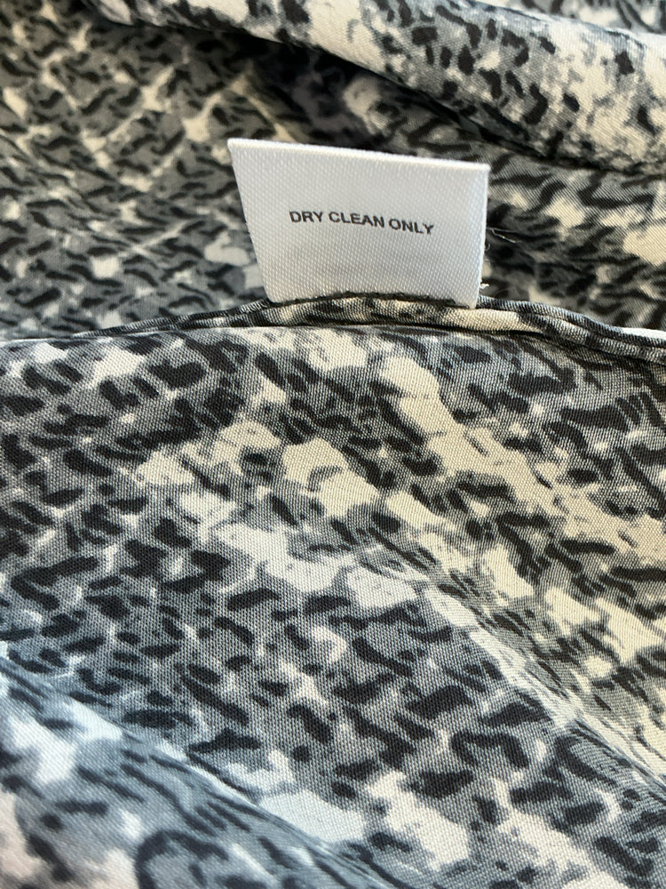 acrobat Size L Gray & White Dress