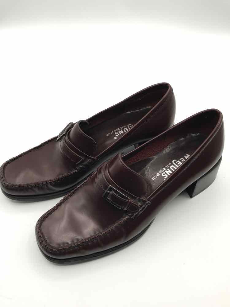 6 Weejuns Loafers
