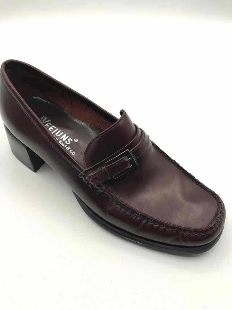 6 Weejuns Loafers